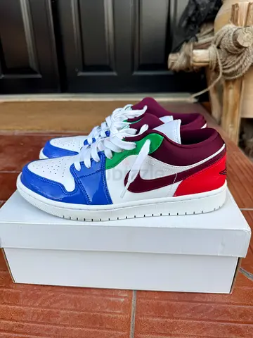 URGENT SALE Jordan 1 Low Multi-Color - US 9 / EU 42.5