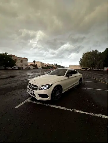 Mercedes-Benz C200 Coupe 2018 | Clean Title | 79,700 KM | Korean Specs