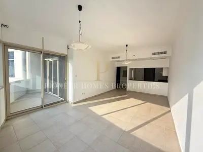 شقة بغرفة نوم واحدة | برج ليك شور JLT | شرفة وإطلالة على المدينة | تخطيط غير مفروش