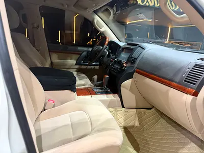 صورة 7 لـ 2015 Toyota LAND CRUISER