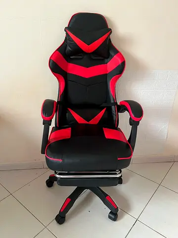 Black & Red Ergonomic Gaming/Office Chair with Footrest