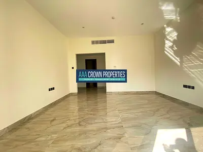 Stylish 2 Bedroom Apartment with Big Balcony & Fitted Kitchen