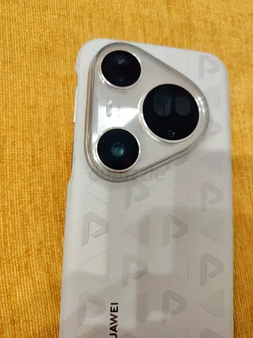 Huawei Pura 80 Ultra - Gold, Excellent Condition
