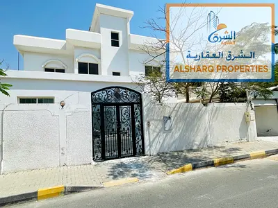 الايجار فيلا الشرقان - الشارقة المساحة 6337 قدم مربع 5 غرف نوم ماستر الارضي 2 غرفة نوم ماستر صالة كبيرة فيها حمام للضيوف حديقة باركن ثلاث س