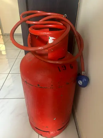Standard Red Gas Cylinder with Hose and Regulator