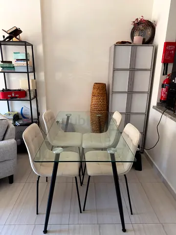 4 seater dining table