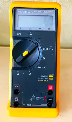 FLUKE 77 SERIES 2 DIGITAL MULTI METER