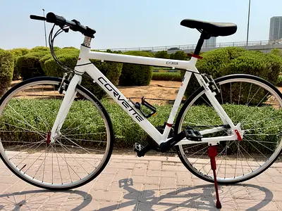 White Corvette Hybrid Racing Bike -Full Aluminium Lightweight Frame, 700C Rims and Tires
