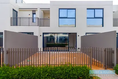 2 BR for Rent in Al Hamra | Partial Canal View | Beach Access