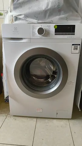 Electrolux front-load washing machine - very good condition, 7kg capacity still under warranty