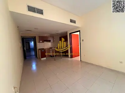 A great opportunity for a one-bedroom apartment in Garden City Towers, ready for occupancy or investment.