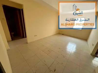 غرفة وصالة للإيجار السنوي في النعيمية 2 عجمان شارع الكلية مع تكييف مركزي ونظام دخول آمن