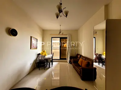 Fully Furnished 1BR | Tenanted | Community view