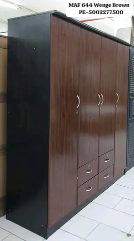 Wooden wardrobe 4door with out mirror available