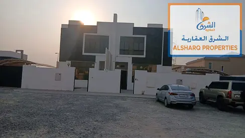 Villa for Annual Rent in Al Hoshi, Sharjah A great opportunity to rent a spacious villa in Al Hoshi, Sharjah, featuring a practical layout suitable