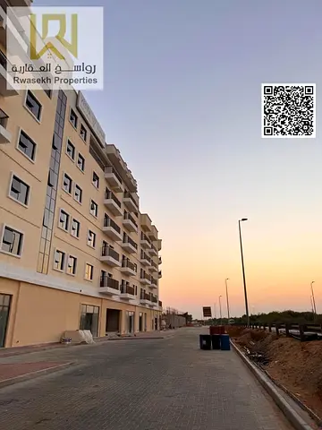 Kentia is an upscale residential community directly overlooking Sheikh Mohammed Bin Zayed Road, offering a prime strategic location in the heart of Al