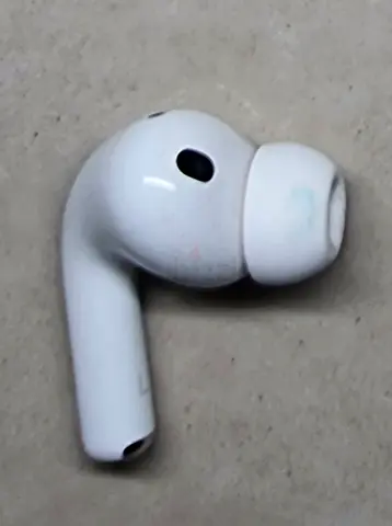 Just left side Airpods pro 3 A3064