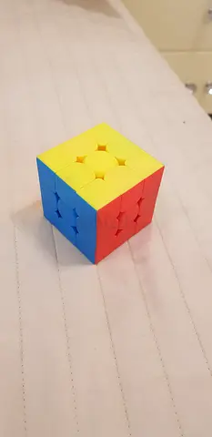 Speed cube 3x3 puzzle - lightly used