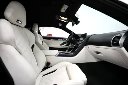 2022 BMW M8 photo 9