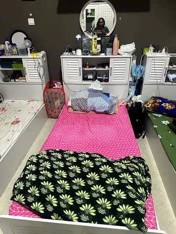 Bedspace available in Mankhool (female)