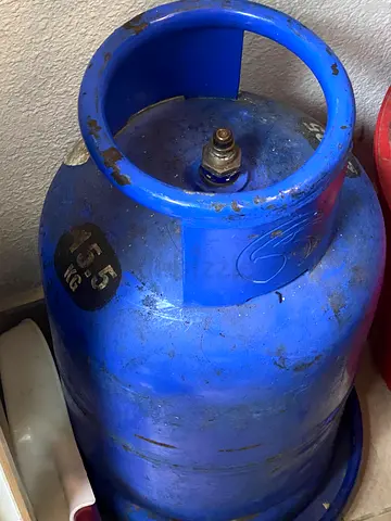 13.5 kg Blue LPG Gas Cylinder - Used