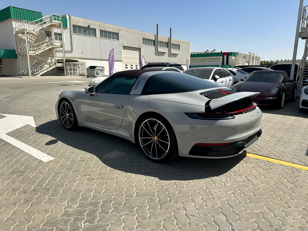 بورشه 911 2023