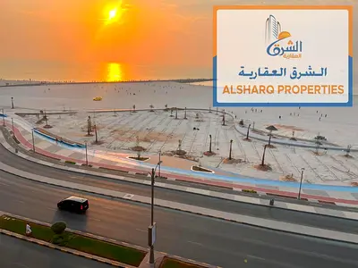 شقة غرفتين وصالة بإطلالة ممتازة على كورنيش عجمان مع غرفة ماستر وصيانة كاملة