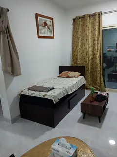 One Executive bed space with fully furnished