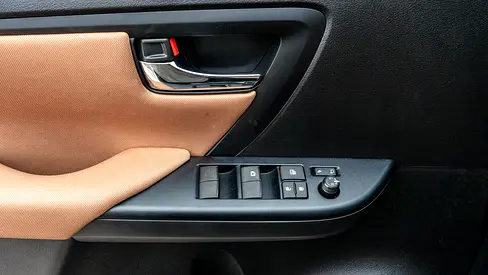 Toyota Fortuner, миниатюра 9
