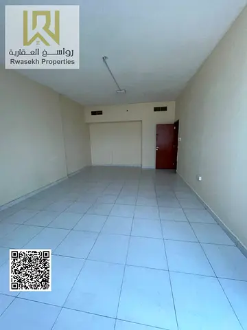 شقة غرفتين وصاله مع ثلاث حماما بمنطقة الراشديه للايجار باطلاله مفتوحه بعجمان
