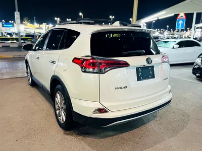 2018 Toyota RAV 4 — миниатюра 6