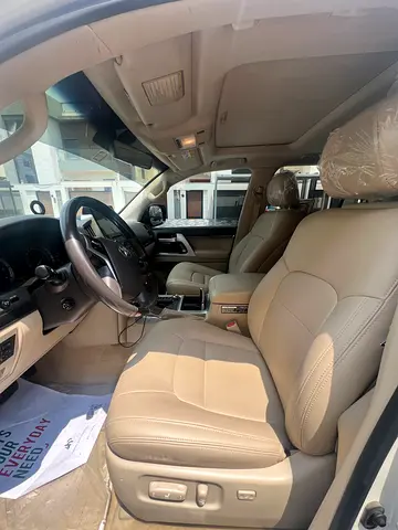 2018 Toyota LAND CRUISER 照片 7
