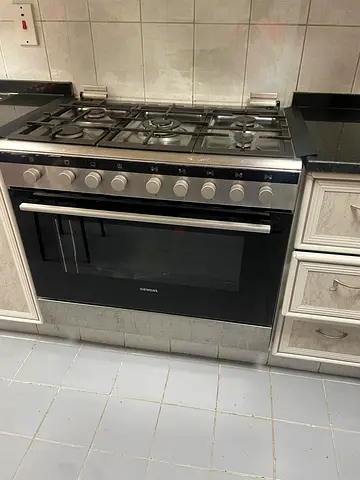 Siemens gas cooker & oven – 5 Burners