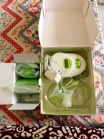 Electric Breast Pump with Accessories - Lightly Used