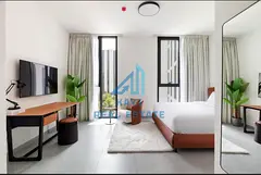 A very special studio apartment on the Boulevard.