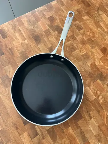 KYOCERA non-stick ceramic Frying Pan