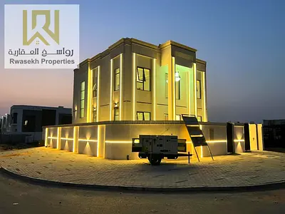 Luxury Villa for Sale in Al Helio Center – Classic Stone Design 🔶  A stunning villa with a classic stone design from two sides, located in Al Helio C