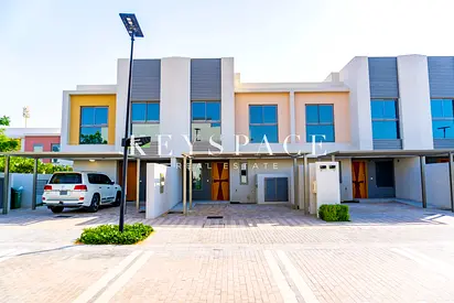 Grand Luxury Residence | Prime Family Setting | Resale