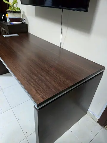 Dark Wood Study/Computer Table - very Good Condition 160*75 cm