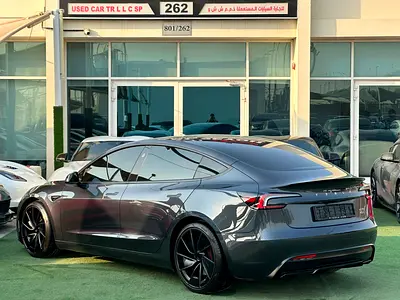 صورة 3 لـ 2025 Tesla MODEL 3