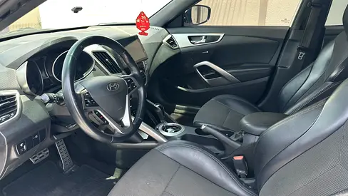 صورة 6 لـ 2016 Hyundai VELOSTER