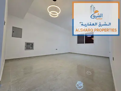A unique opportunity to live in a brand new building, with high-end finishes, a spacious area, a master bedroom, and central air conditioning. Suitabl