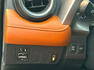 2018 Toyota RAV 4 — фото 15