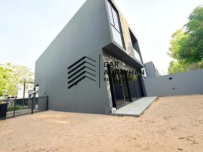 Premium Corner Townhouse I Freehold I Ready to move