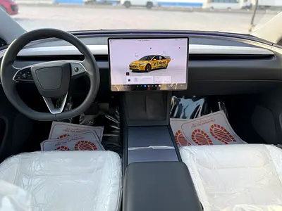 صورة 10 لـ 2025 Tesla MODEL 3