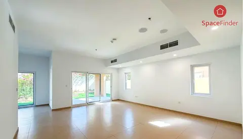 Vacant 4 Bedroom villa at Villa Nova in Larosa 6