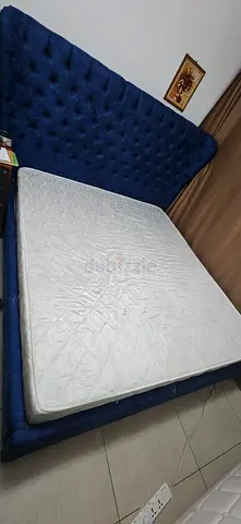 King size bed and medicated matress for sale