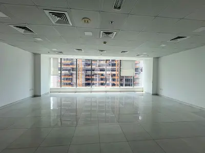 PRIME LOCATION / CANAL VIEW / OPEN SPACE