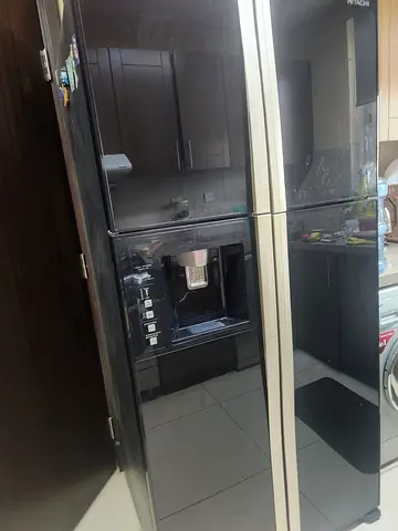Hitachi, Side-by-Side Refrigerator with Water Dispenser - Black