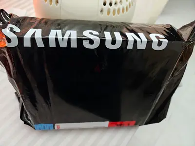 Samsung galaxy Z fold 8, 256 Gb, cream color. Sealed. Samsung Care and Samsung member offers